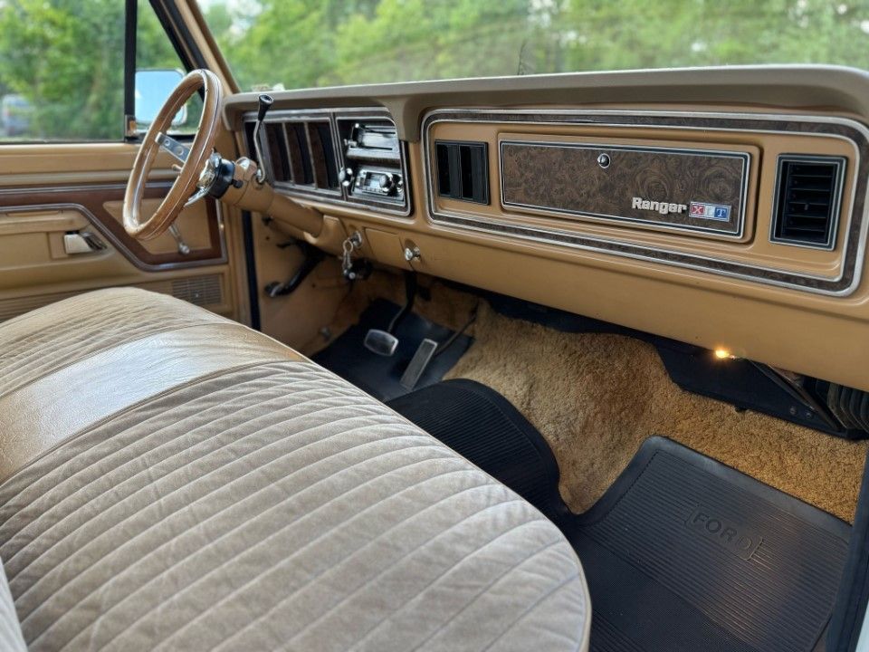 Fahrzeugabbildung Ford F 150 XLT Ranger 6.3V8 Long Bed Erstlack