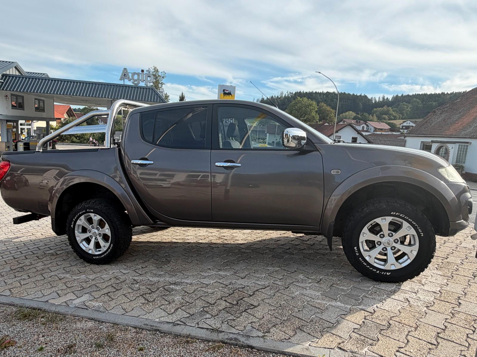Mitsubishi L 200 Plus Doppelkabine 4WD AHK