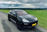 Porsche Cayenne Turbo (S) mit seltenem Exclusive E81 Kit - Porsche Cayenne aus 2009: Turbo