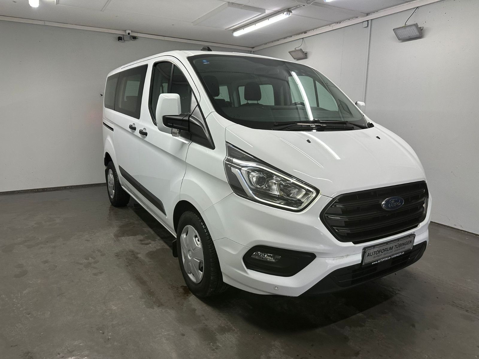 Fahrzeugabbildung Ford Transit Custom *9-SITZE*2xKLIMA**AHK*