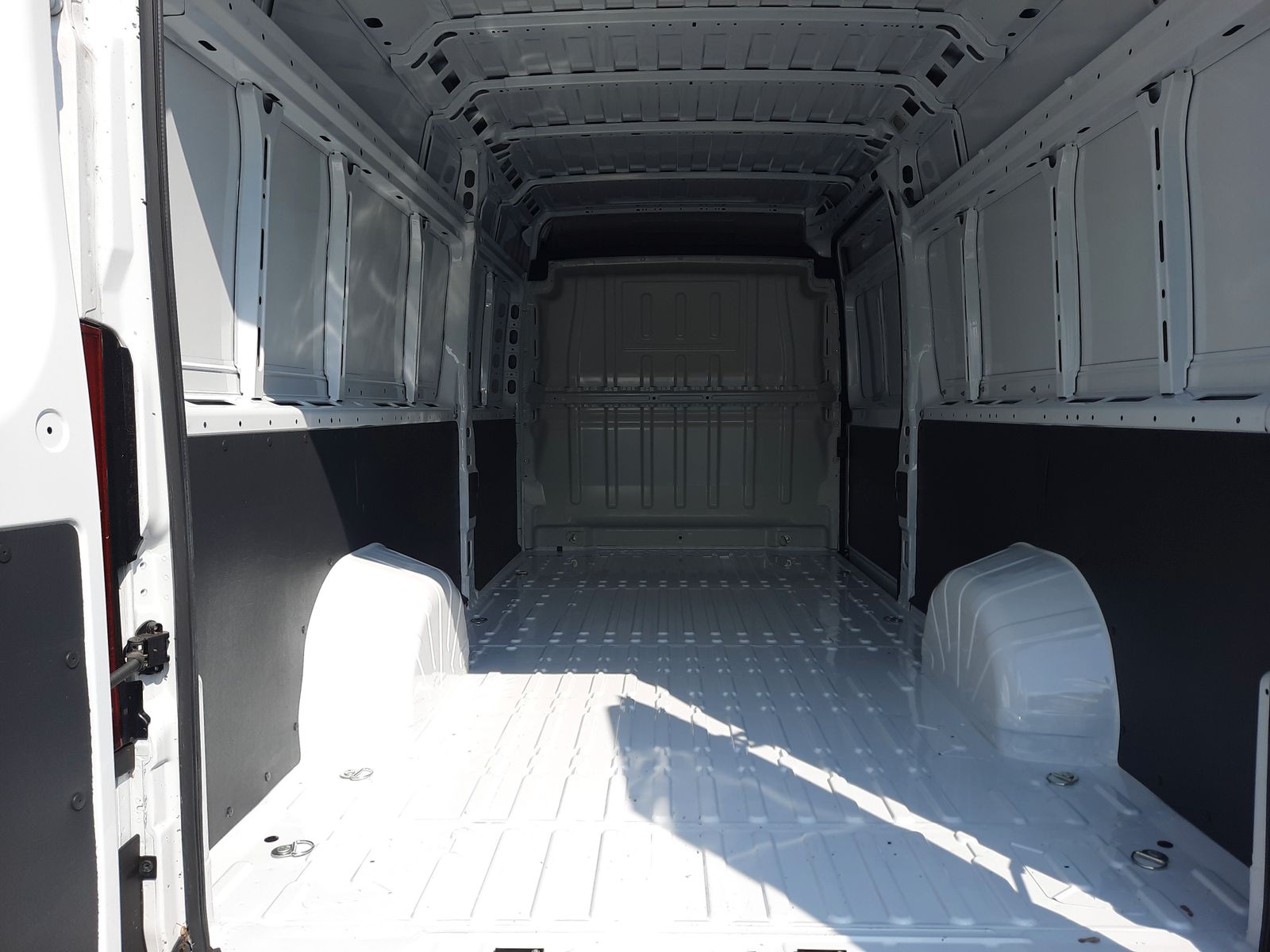 Opel Movano - Bild 10