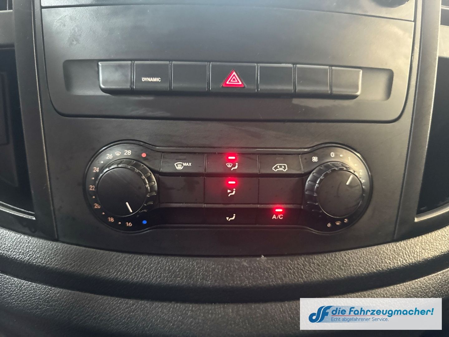 Fahrzeugabbildung Mercedes-Benz Vito Kasten e111 lang  LONG RANGE 60 DAB SHZ Rüc