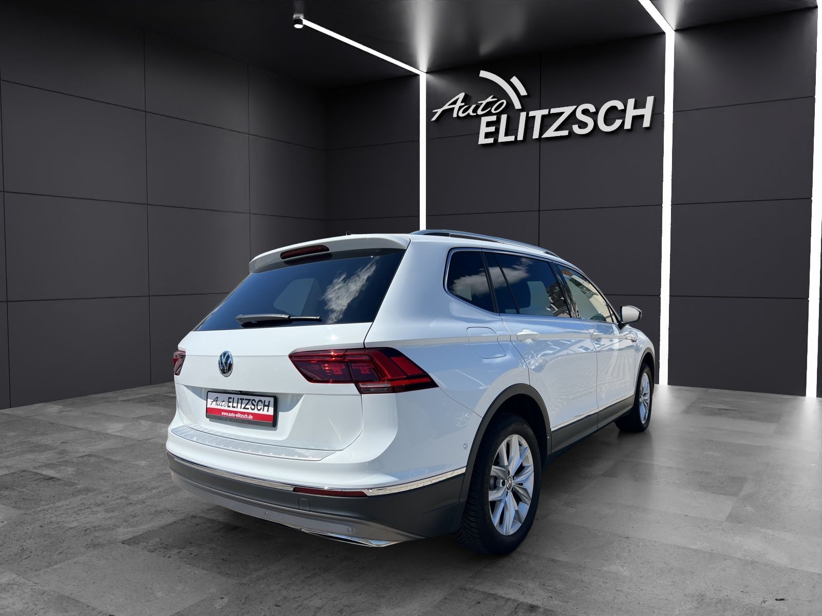 Fahrzeugabbildung Volkswagen Tiguan Allspace TDI Highline 4M DSG LED  ACC DCC