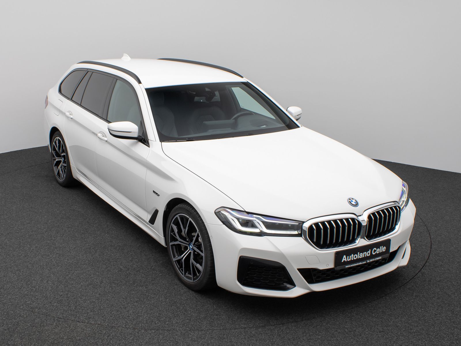 Fahrzeugabbildung BMW 530e xD M Sport 360°Laser HUD DAB H/K AHK Komfor