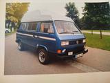 Volkswagen T3 Caravelle - blaue Volkswagen T3 Caravelle