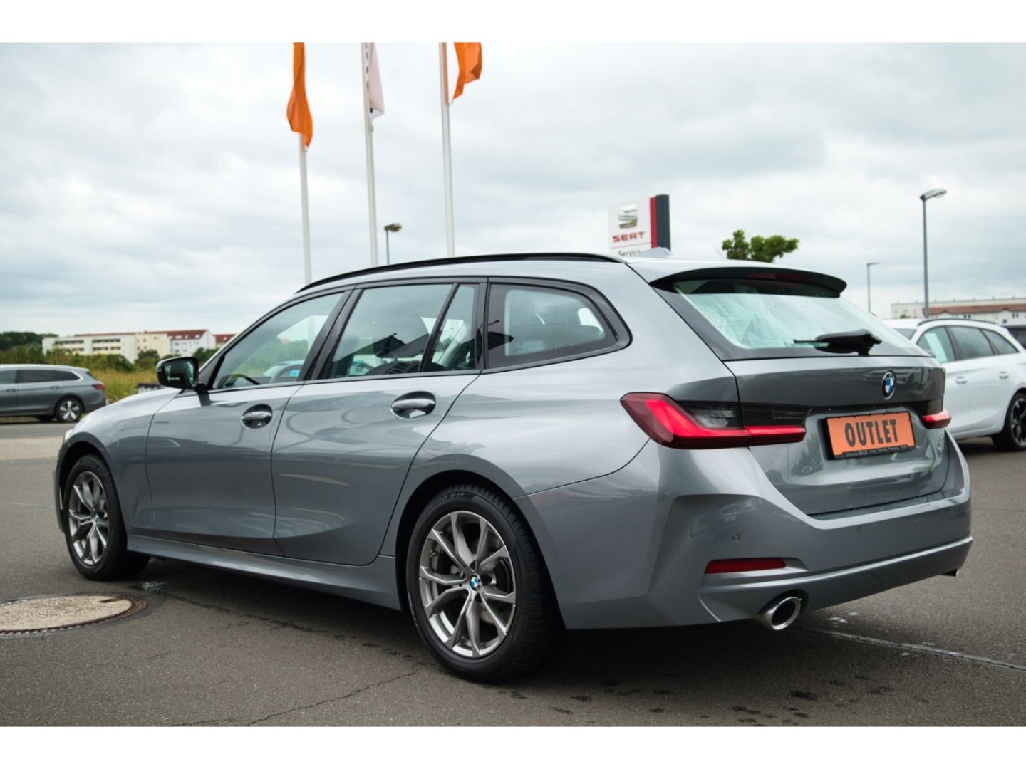 BMW 320 d xDrive Touring Navi LED SHz Apple CP foto 7