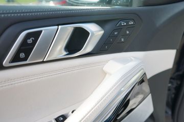 Fahrzeugabbildung BMW X6 xDrive 40 d M Sport Pano Sky*B&W*NETTO EXPORT