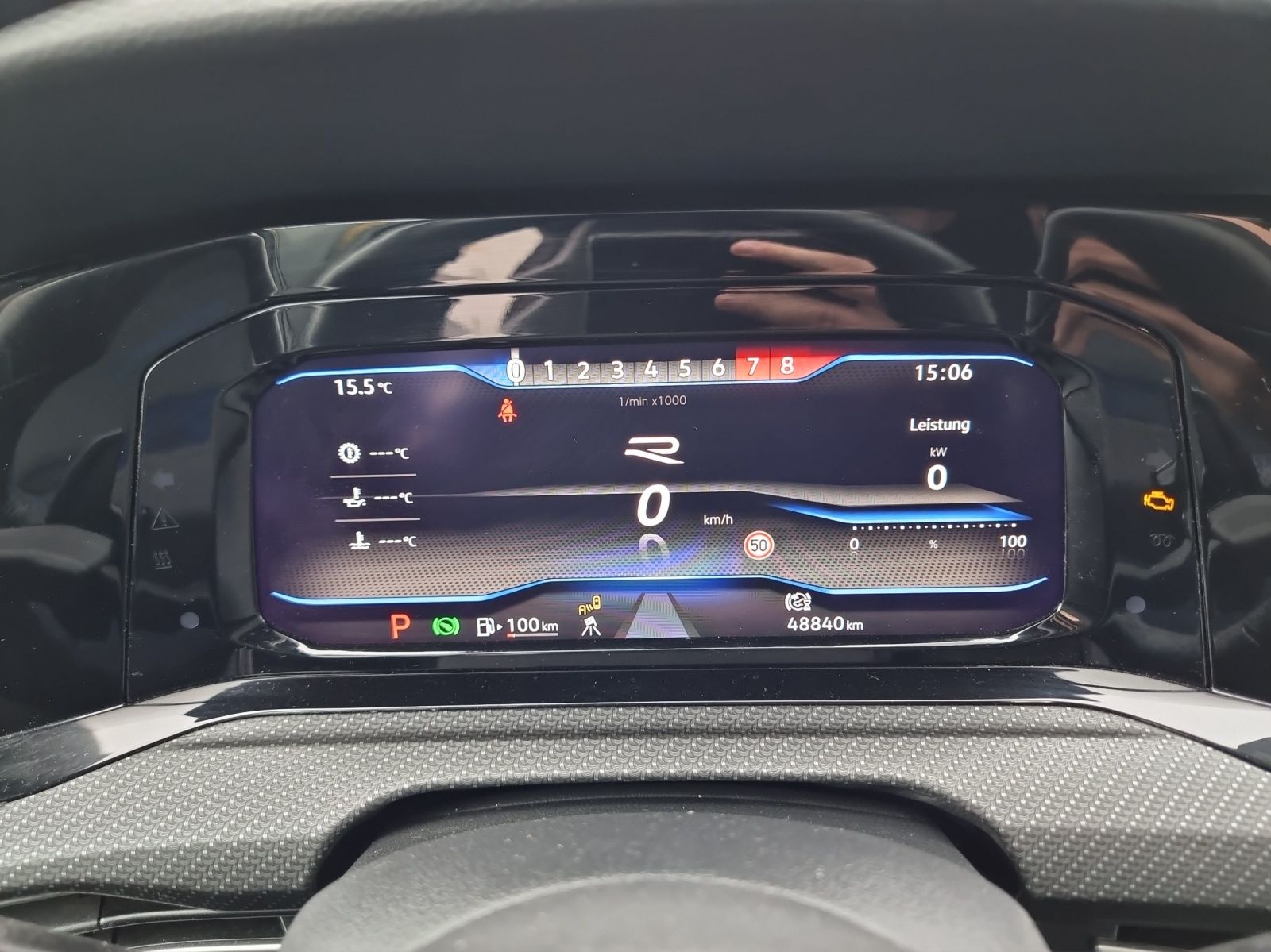 Fahrzeugabbildung Volkswagen Golf VIII R 4M  DSG Matrix Navi Harman AID ACC R