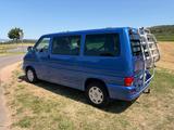 Volkswagen T4 Multivan Atlantis - blaue Volkswagen T4 Multivan