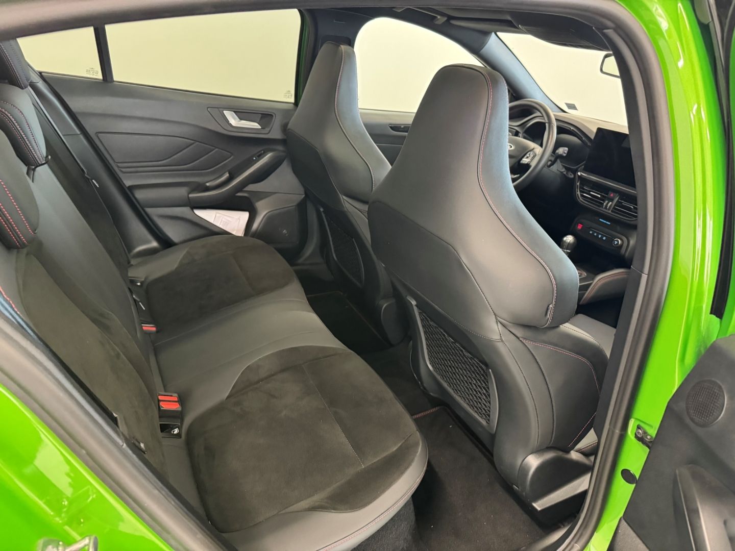 Fahrzeugabbildung Ford Focus ST X 2.3 EcoBoost B&O LED Head-Up Kamera