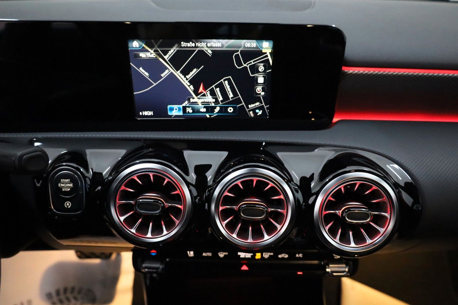 Fahrzeugabbildung Mercedes-Benz A 220d Lim. Progressive T.Leder,Navi,LED,SH,Park