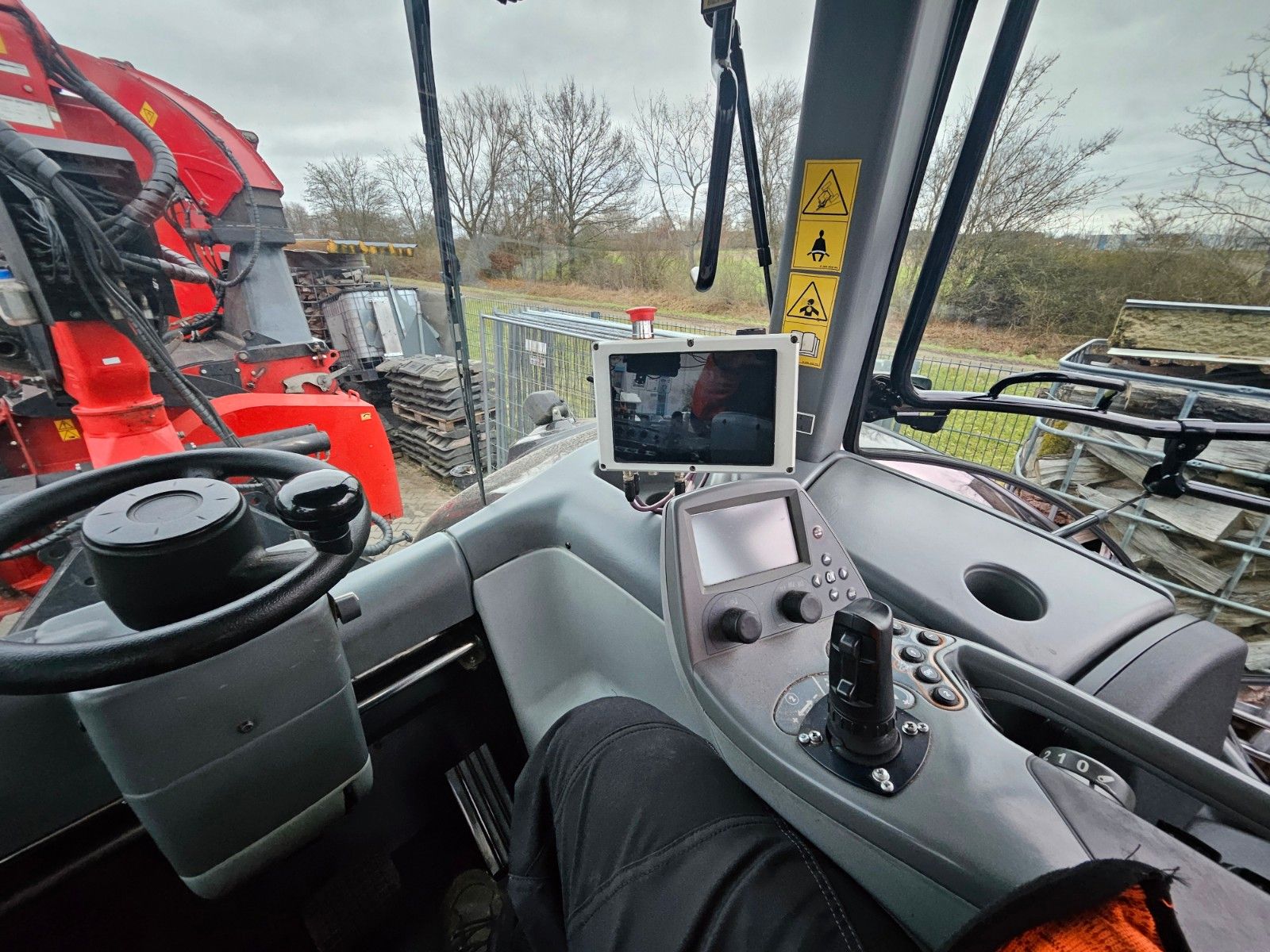 Fahrzeugabbildung Valtra Valtra S374 / 5.590h / Rückfahreinrichtung