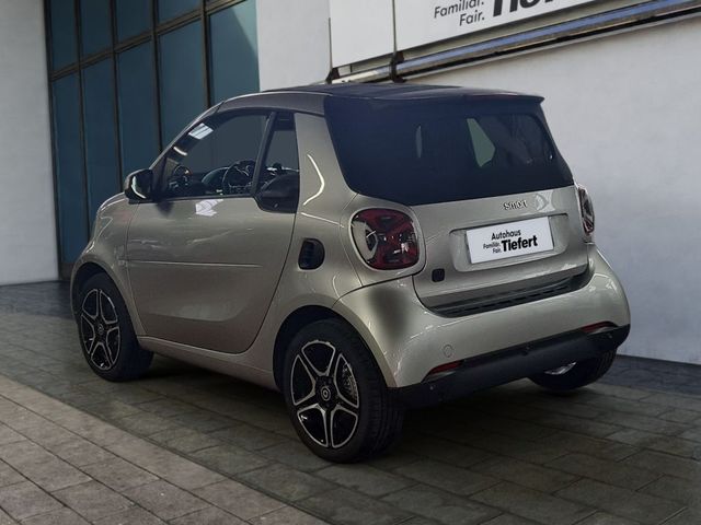 smart fortwo cabrio EQ