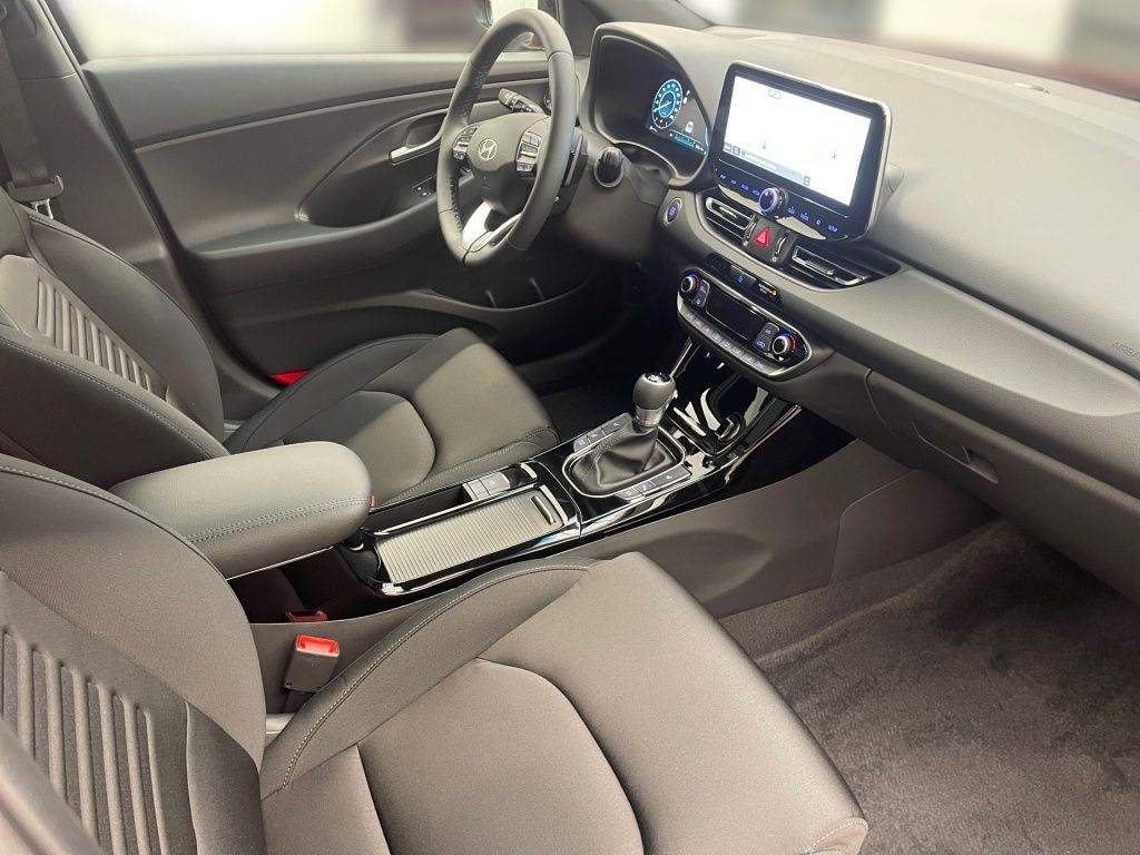 Fahrzeugabbildung Hyundai i30 FL 5-Türer (MY25) 1.5 T-GDI (140 PS) 48V 7-D