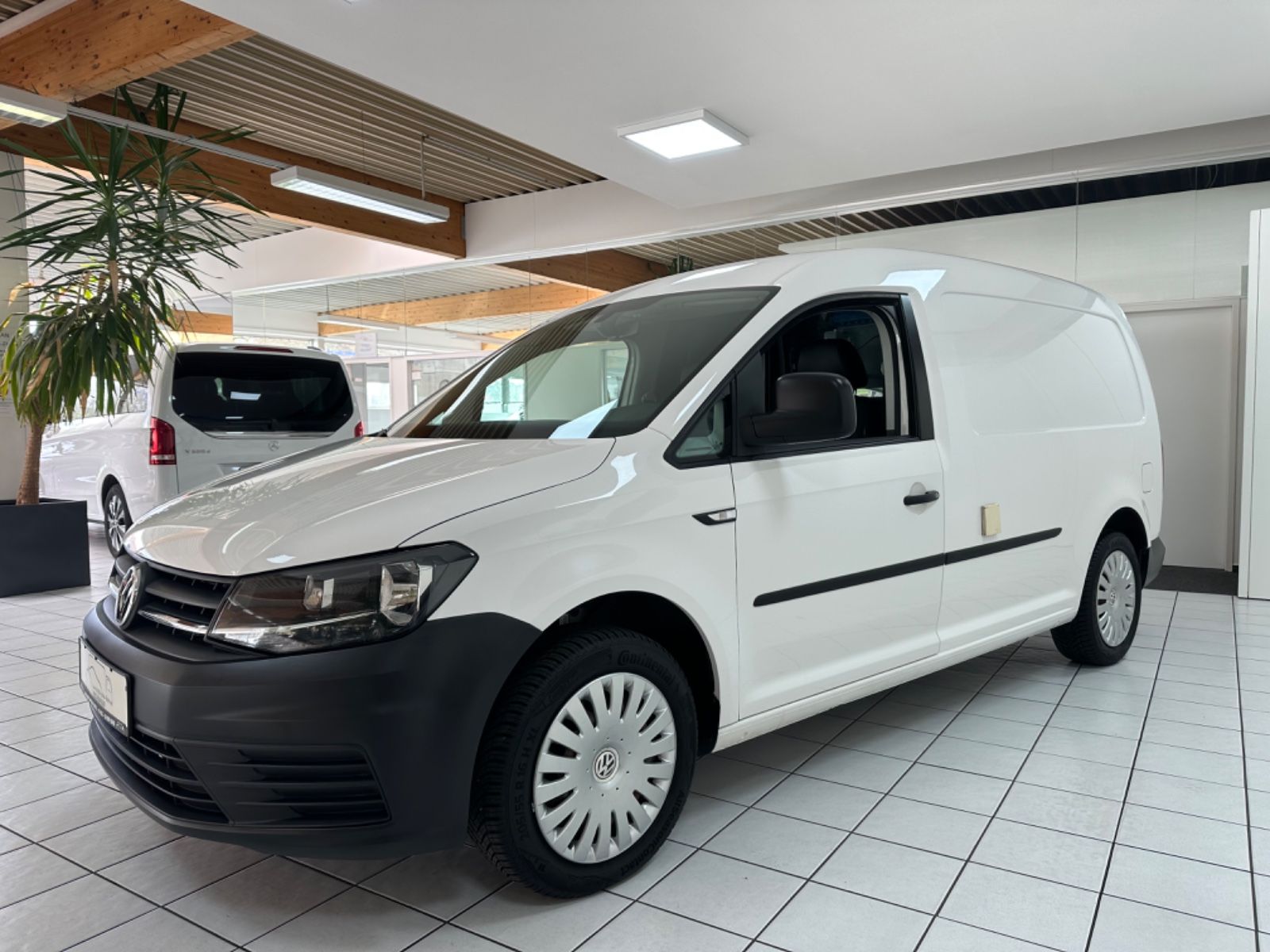 Fahrzeugabbildung Volkswagen Caddy *Maxi*Kasten*BMT*Werkstattwagen*