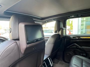 Porsche Cayenne - 11