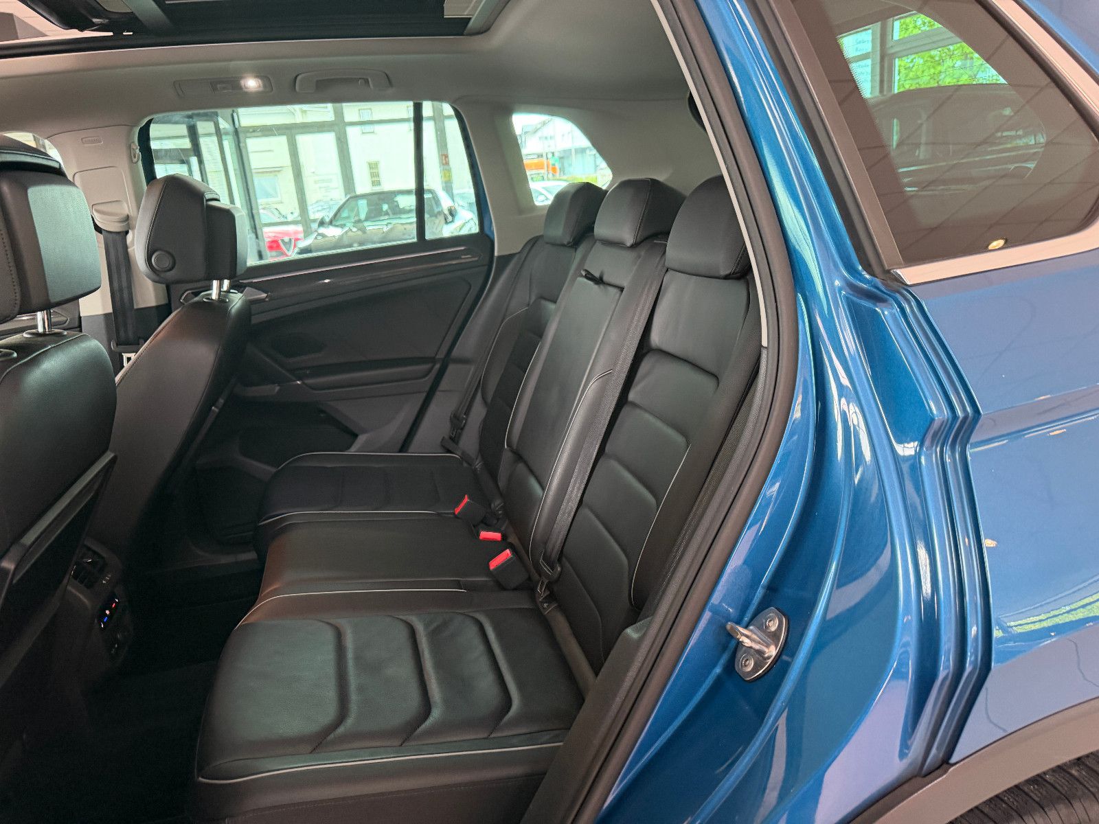 Fahrzeugabbildung Volkswagen Tiguan Highline /VIRTUAL/PANO/MEMORY/HUD/KAMERA