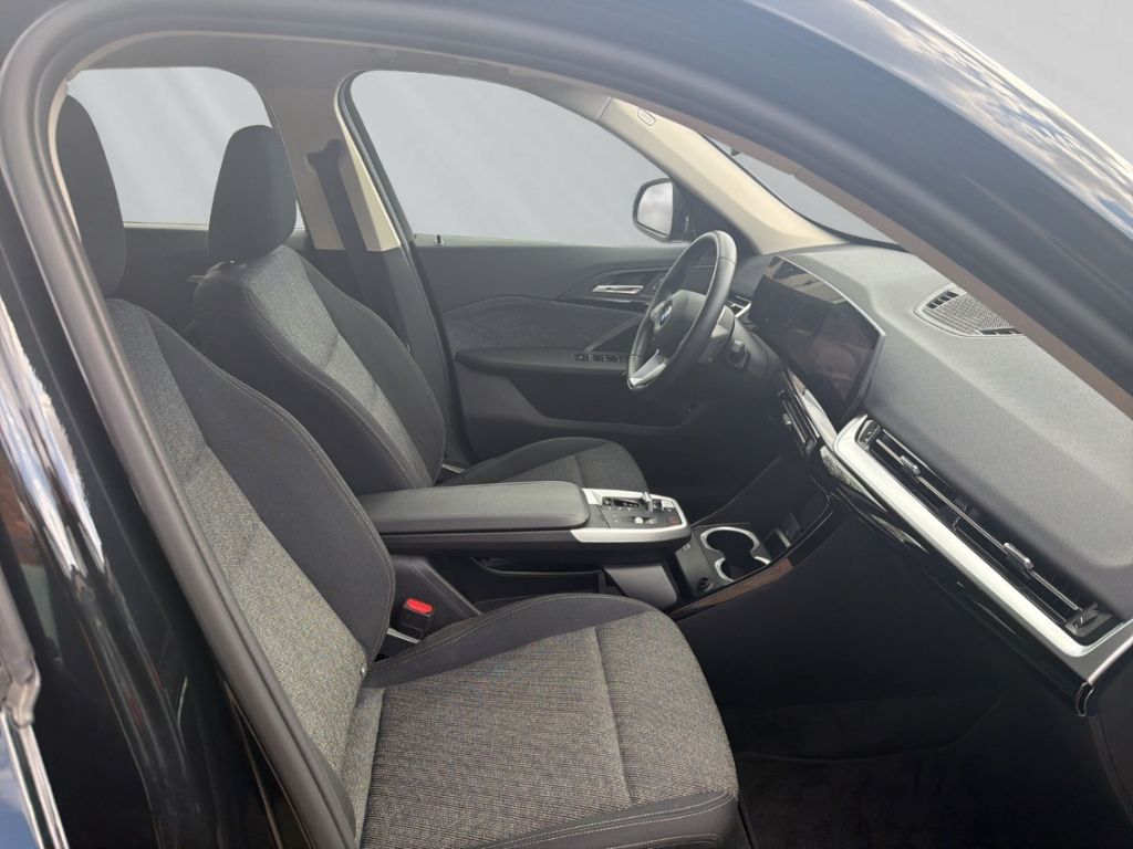 BMW X1 18d sDrive LED Parkassist. SHZ Komfortzugang foto 13