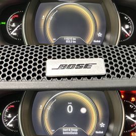 Fahrzeugabbildung Renault Megane IV Lim.BOSE-Edition Massag Kam Navi Touch