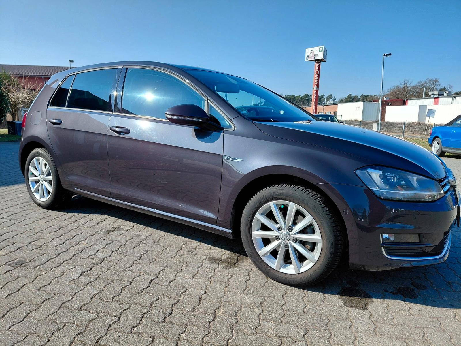 Volkswagen Golf VII Lim. Lounge BMT