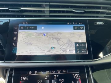 Audi Q8 - 12
