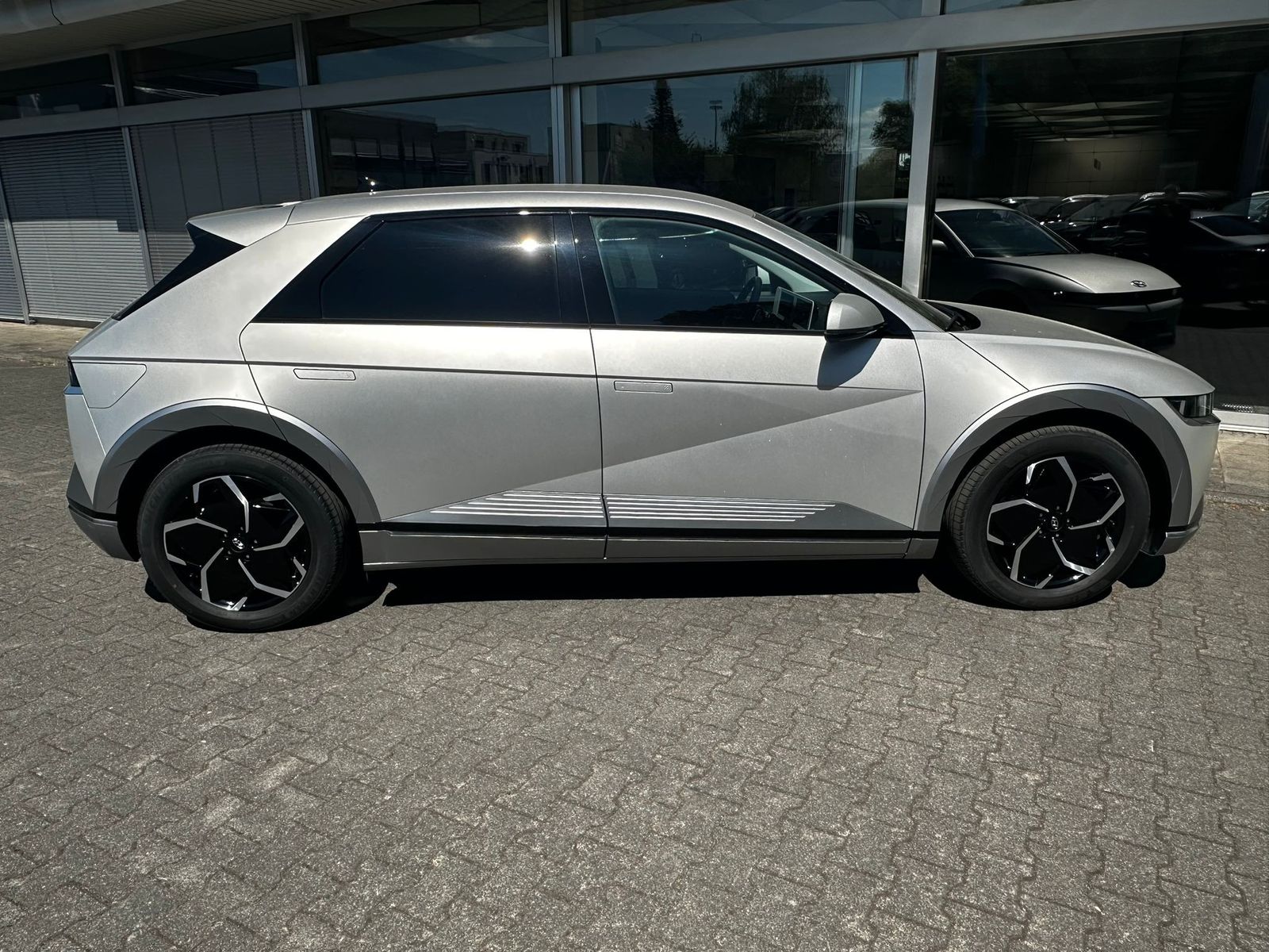 Fahrzeugabbildung Hyundai Ioniq 5 Techniq 2WD NAVI+LED+SHZ+KAMERA+ACC+WP+