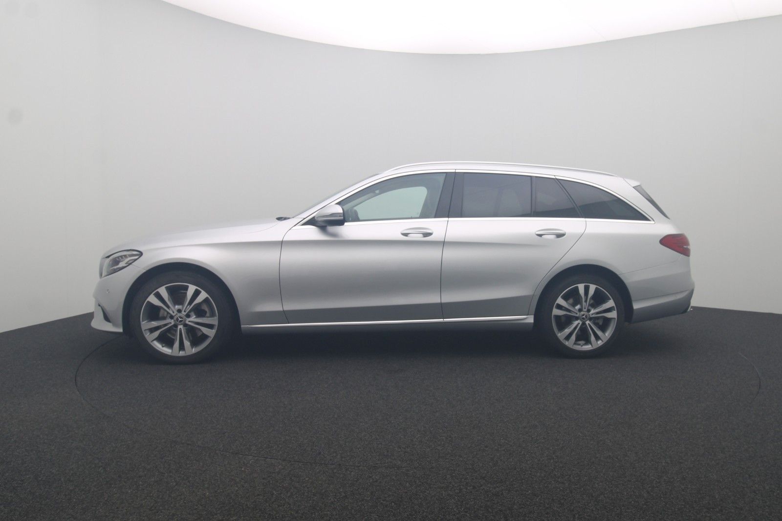 Fahrzeugabbildung Mercedes-Benz C 300 T-Modell 4Matic ACC AHK LED
