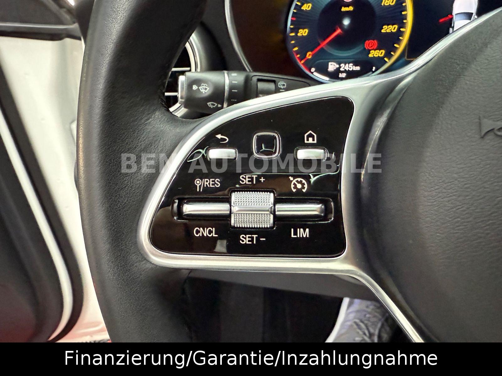 Mercedes-Benz GLC 300d 4Matic PANO+LED+RFK+AHK