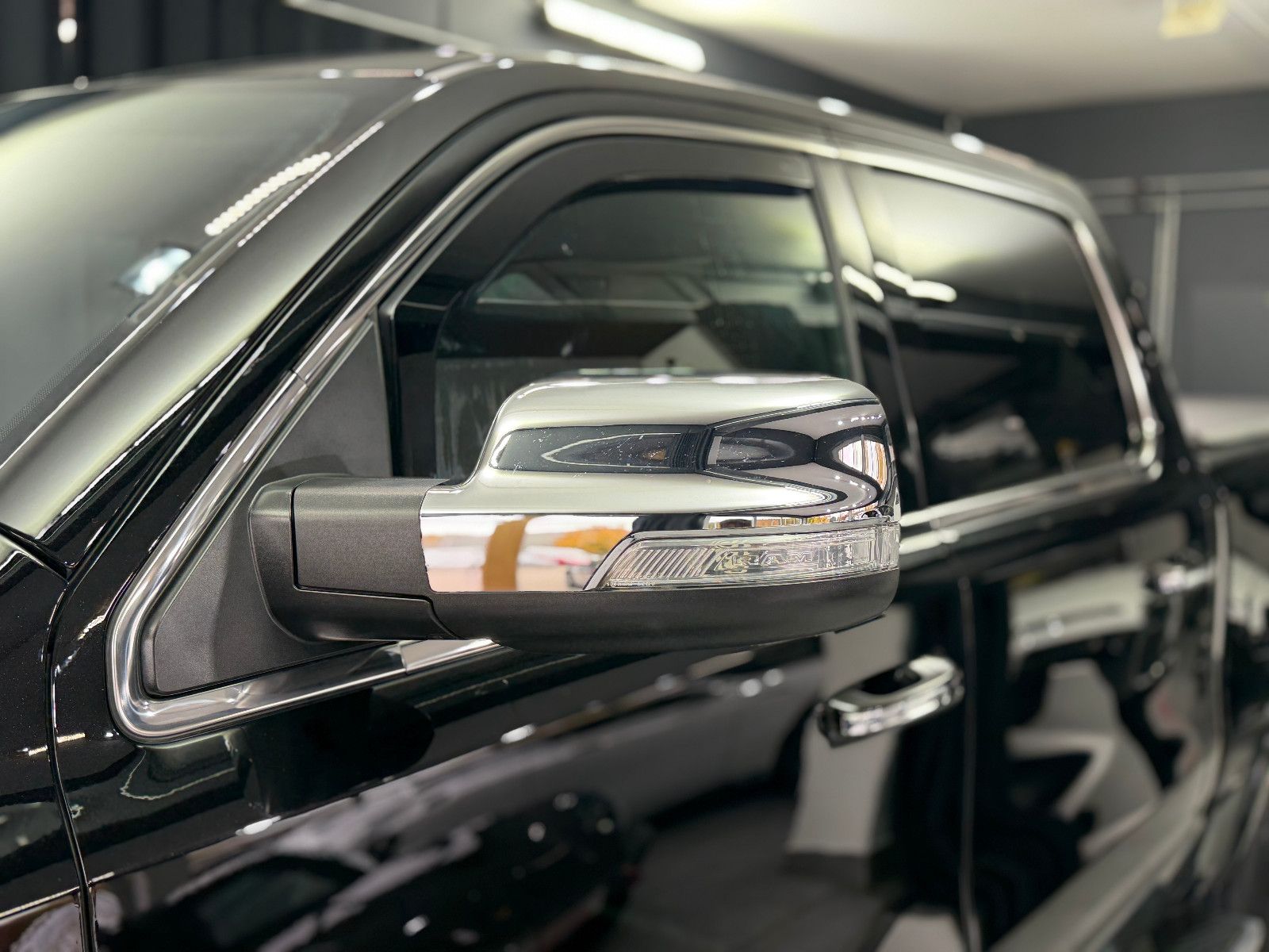 Fahrzeugabbildung Dodge RAM 1500 5.7 HEMI 4x4 Longhorn|AHK|NAVI|PANO