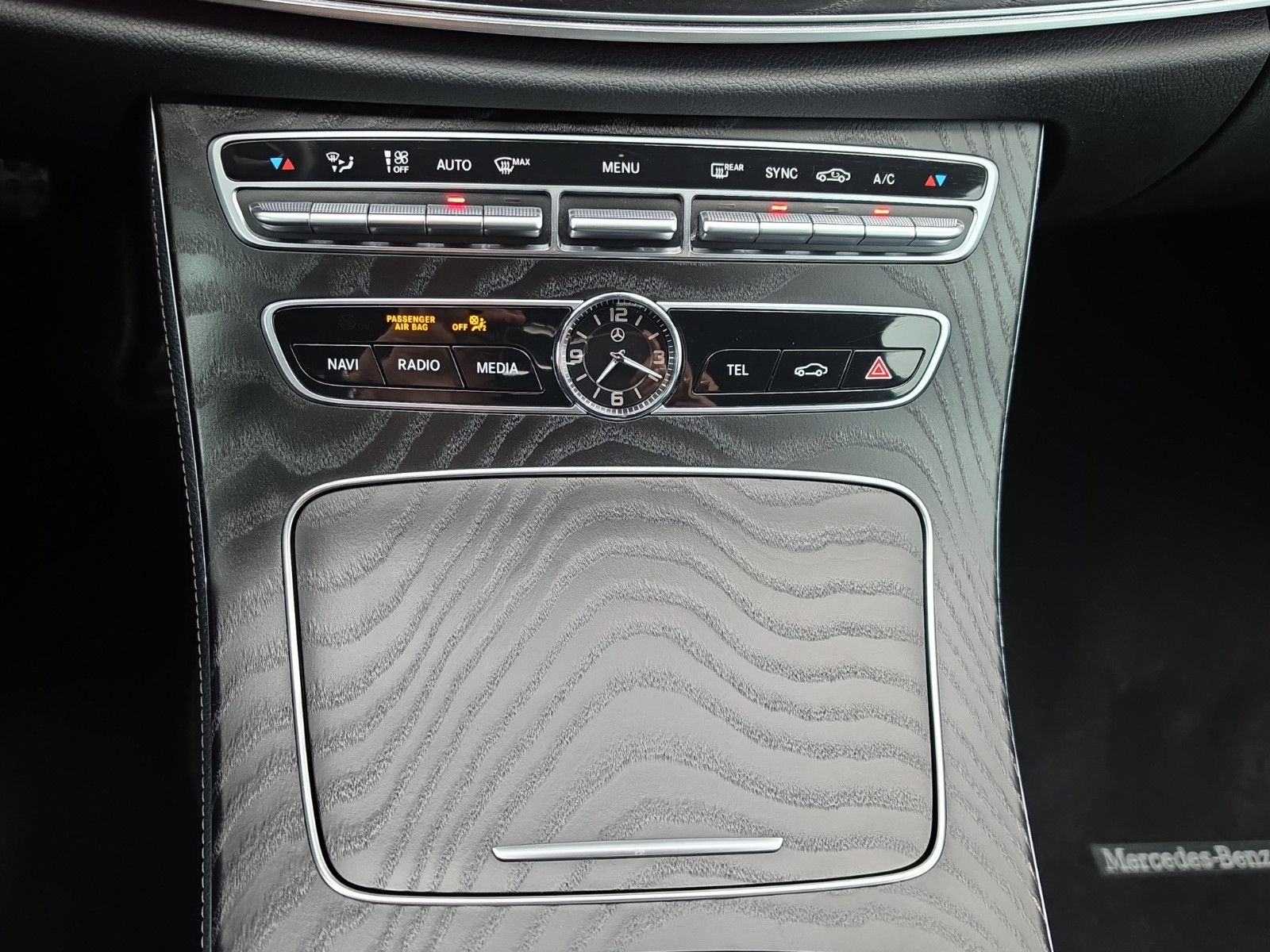 Fahrzeugabbildung Mercedes-Benz E 350 E Limousine Avantgarde Aus 1.Hand
