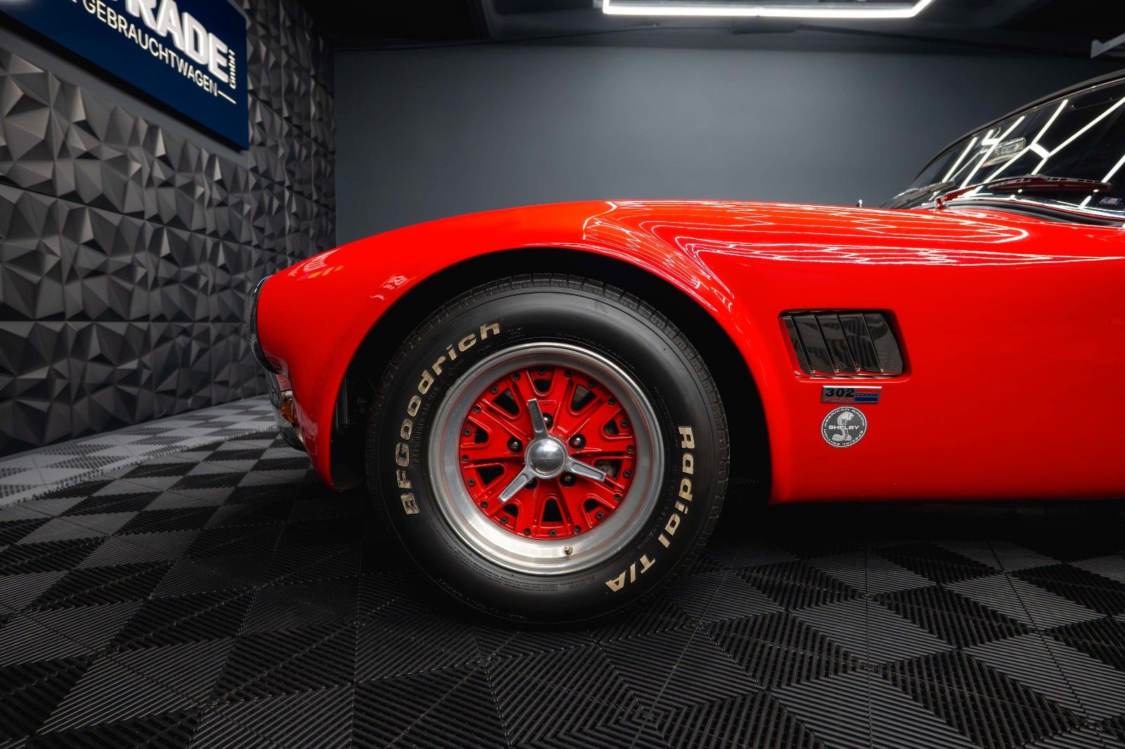 Fahrzeugabbildung Cobra KCC Cobra Ford 302 V8 5.0 Autom. H-Zulassung