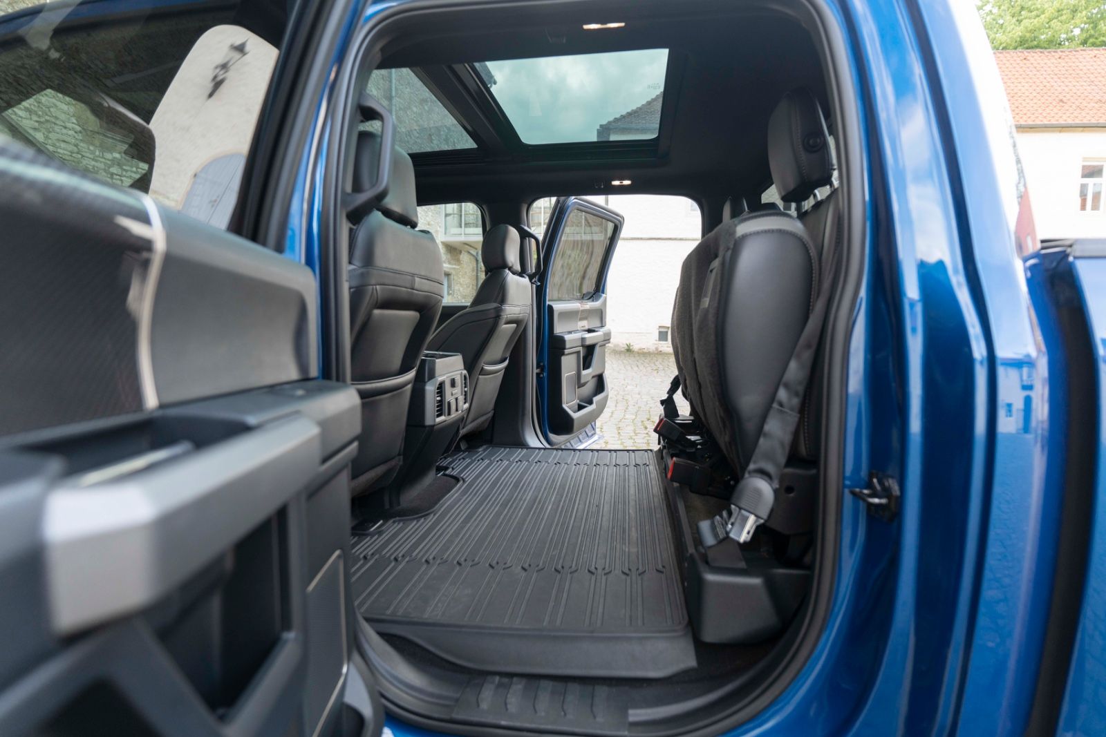 Fahrzeugabbildung Ford F 150 Raptor 3,5L 4x4 B&O 360° ACC TOTW AHK M+S