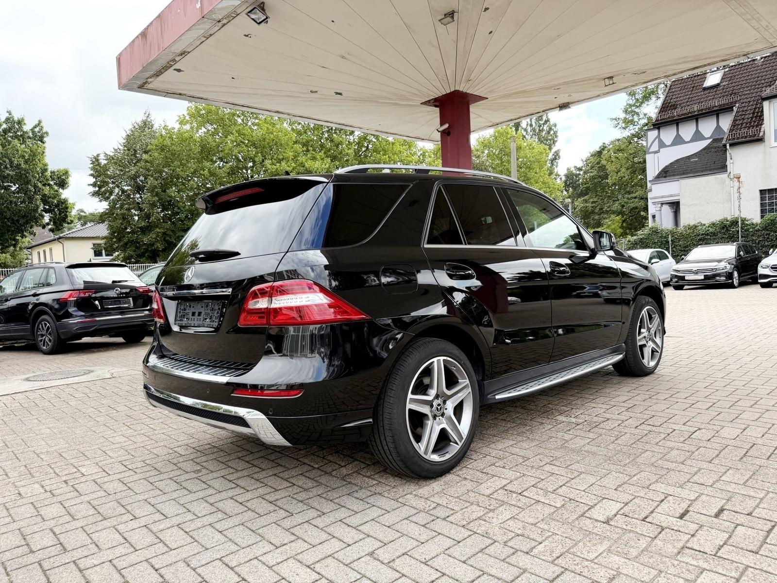Mercedes-Benz ML 350 CDI AMG LINE/COMAND/SSD/KAMERA/LEDER