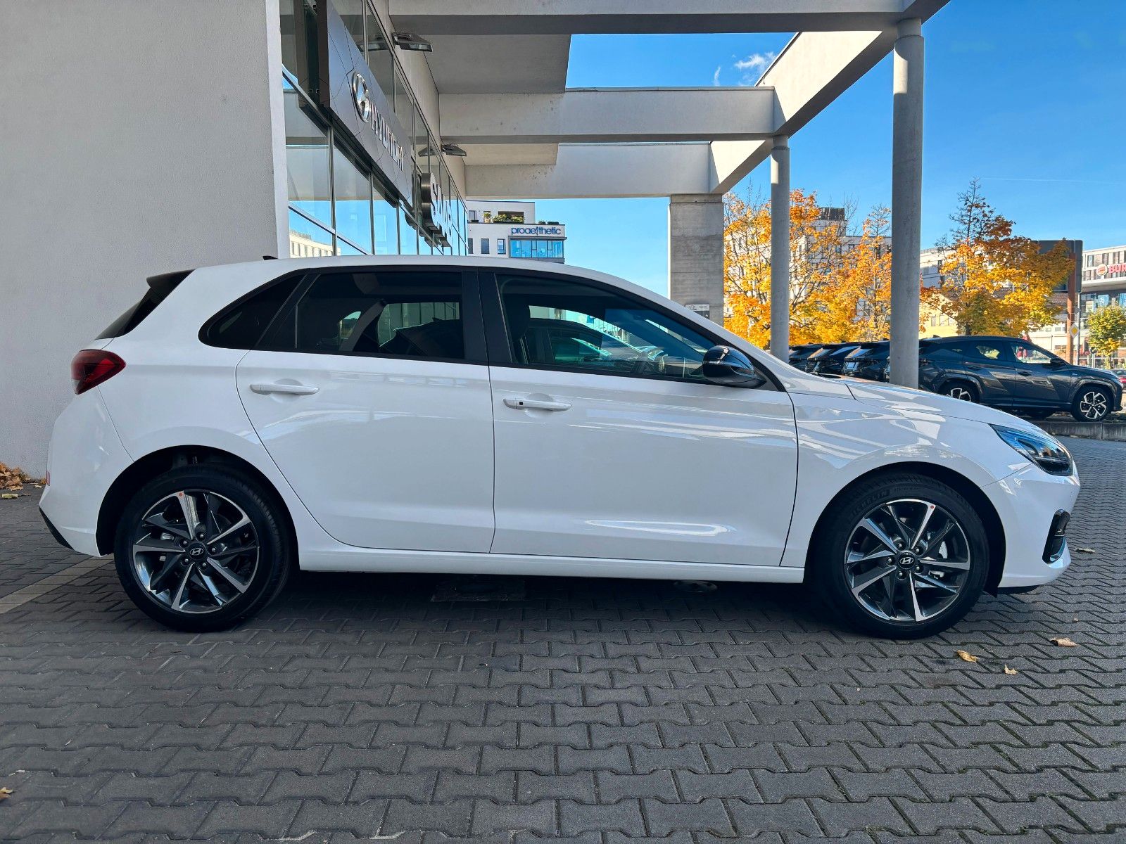 Fahrzeugabbildung Hyundai i30 Advantage Plus-Paket Toterwinkel/Navi!