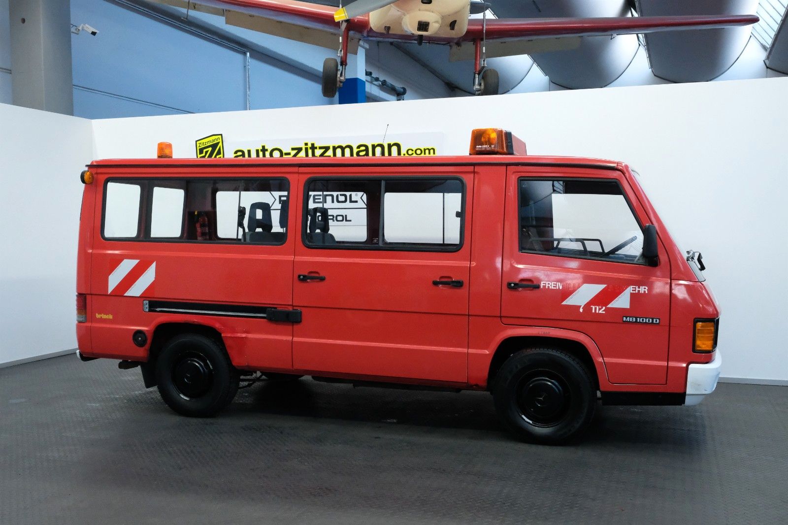 Fahrzeugabbildung Mercedes-Benz MB 100 D 8-Sitzer verglast STANDHEIZUNG