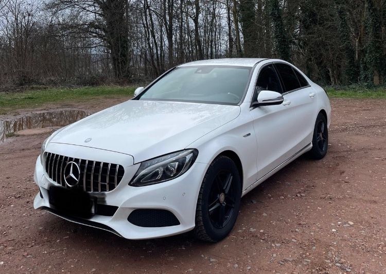 MERCEDES-BENZ C 220 d