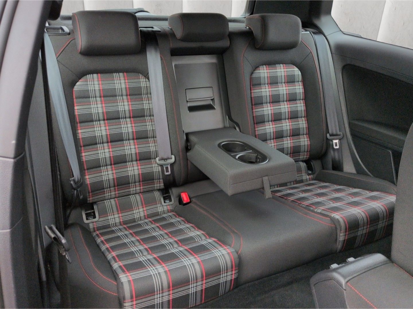 Volkswagen Golf GTI VII 2.0TSI*LED SHZ PDCv+h 2-Zon-Klima foto 9
