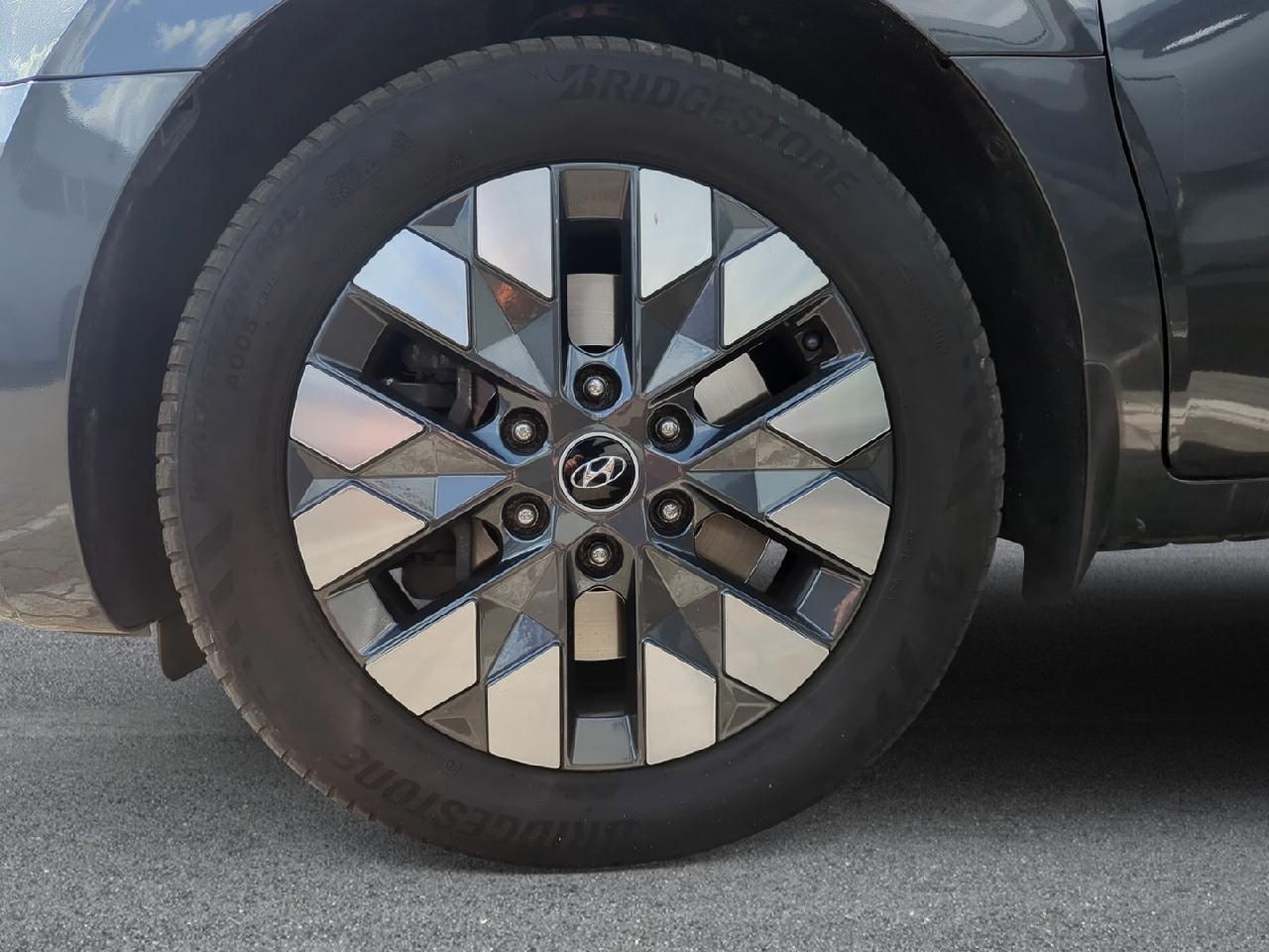 Fahrzeugabbildung Hyundai Staria