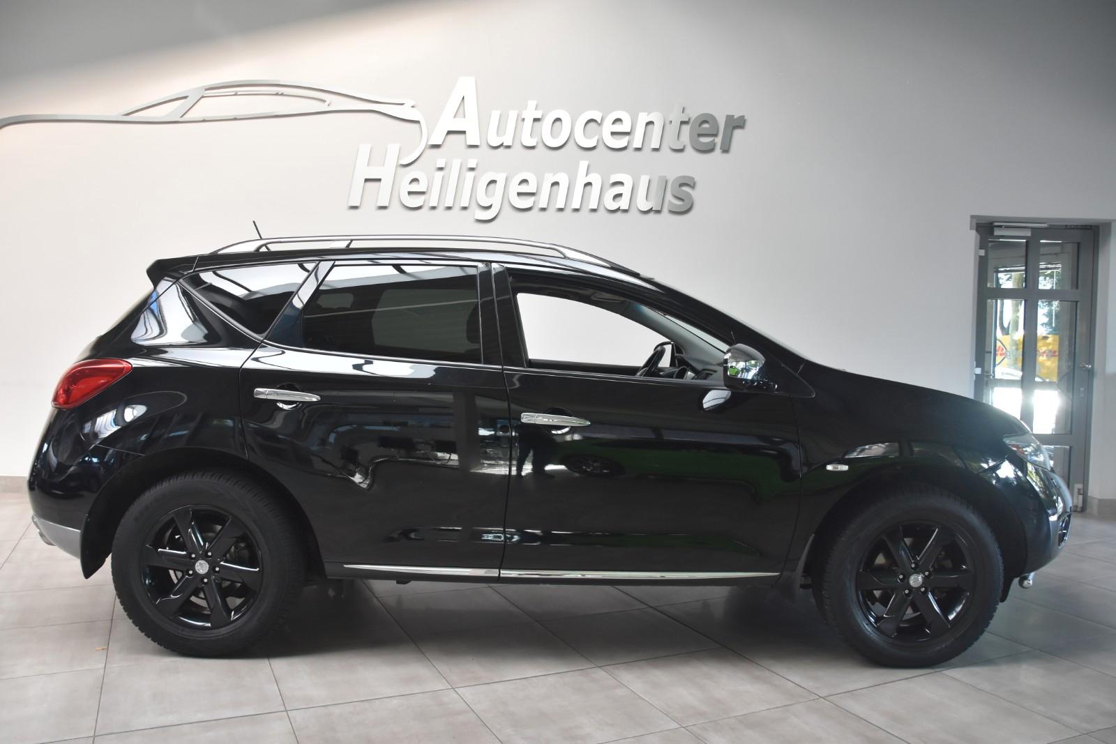 Nissan Murano 2009 — rear view