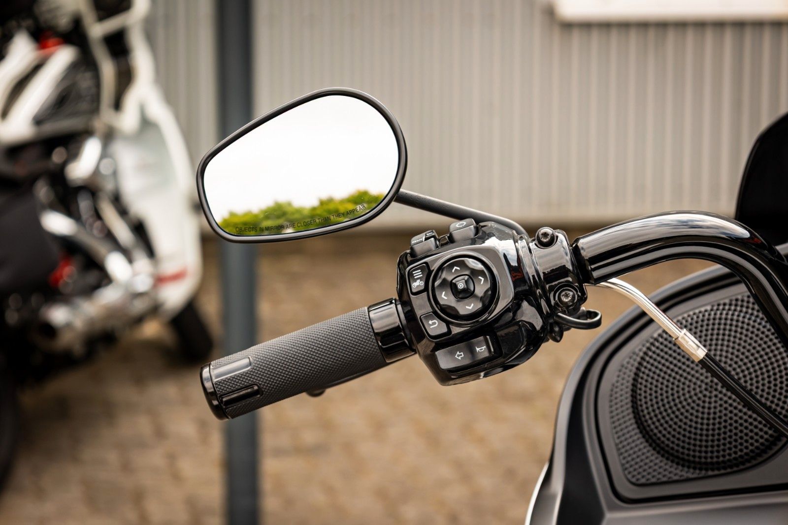 Fahrzeugabbildung Harley-Davidson ROAD GLIDE FLTRX 117cui - Screamin Eagle Auspuff