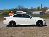 BMW M3 Coupé M3  E92 LCI DKG - BMW M3: Weiß