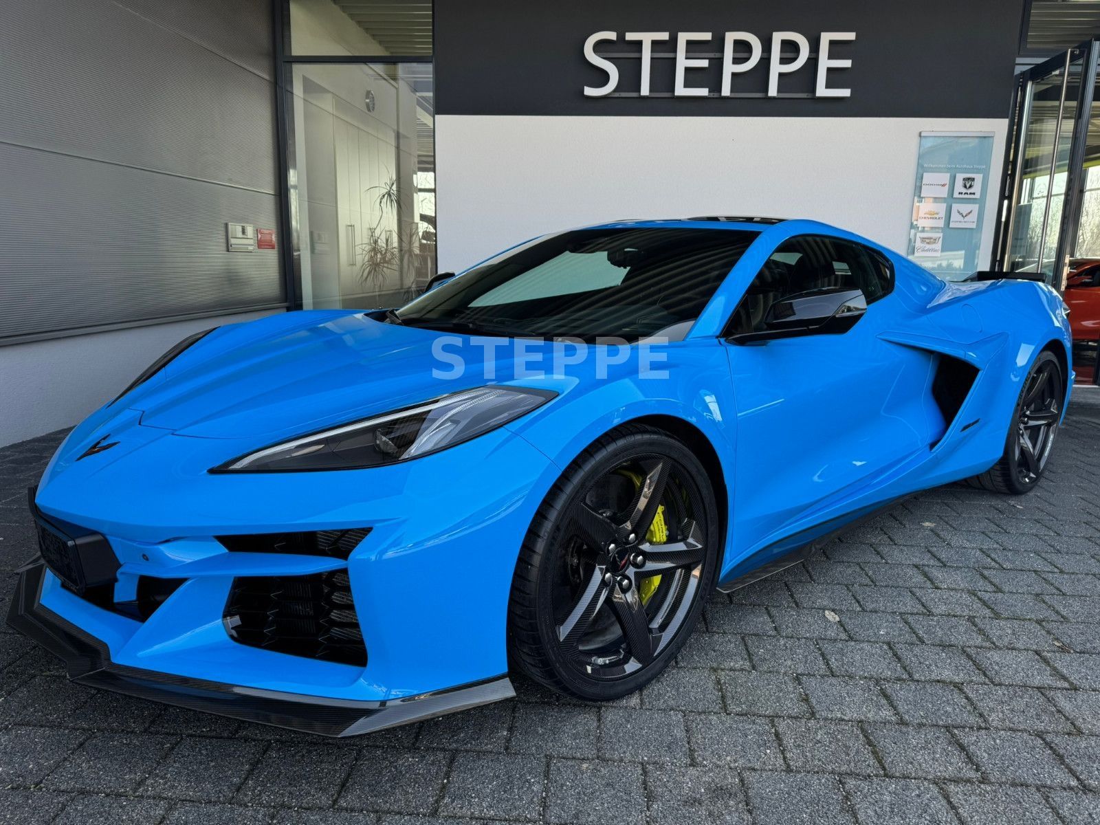 Corvette C8 E-Ray 6,2 3LZ Coupe EU-Mod. Carbon Wheels