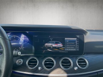 Mercedes E 220 - 12