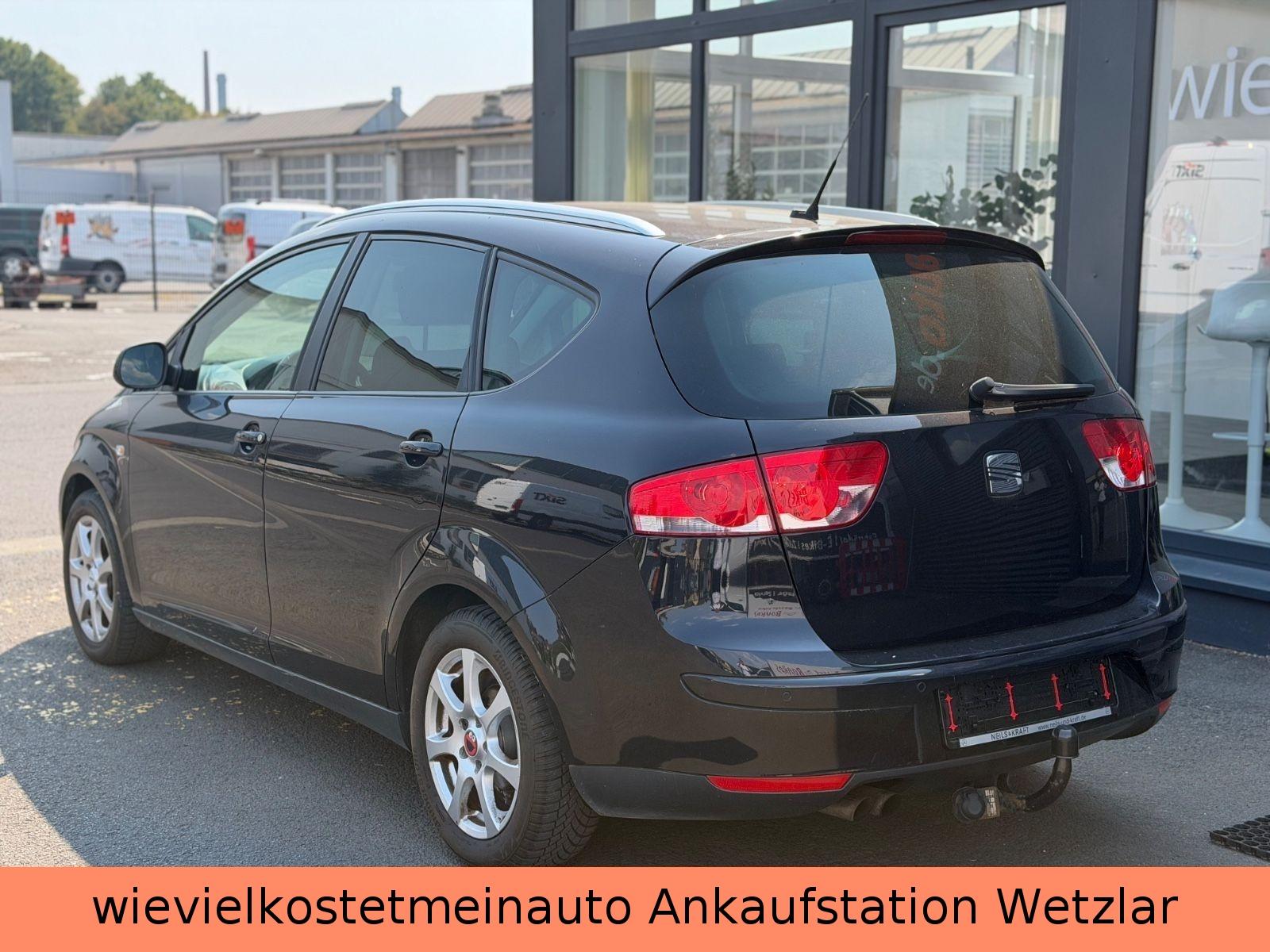 Seat Altea XL 2011 — салон