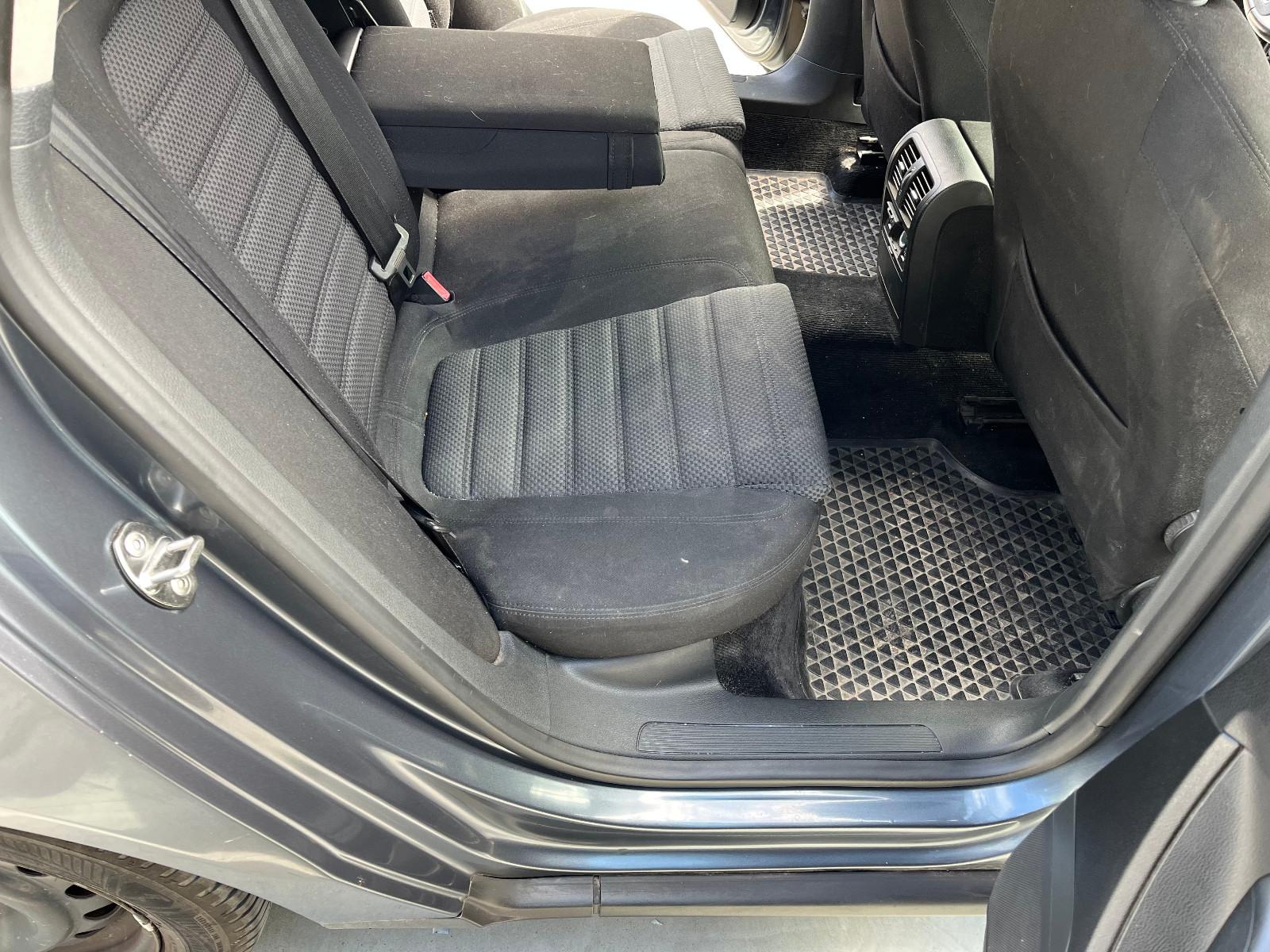 Volkswagen Passat 2010 — photo 25