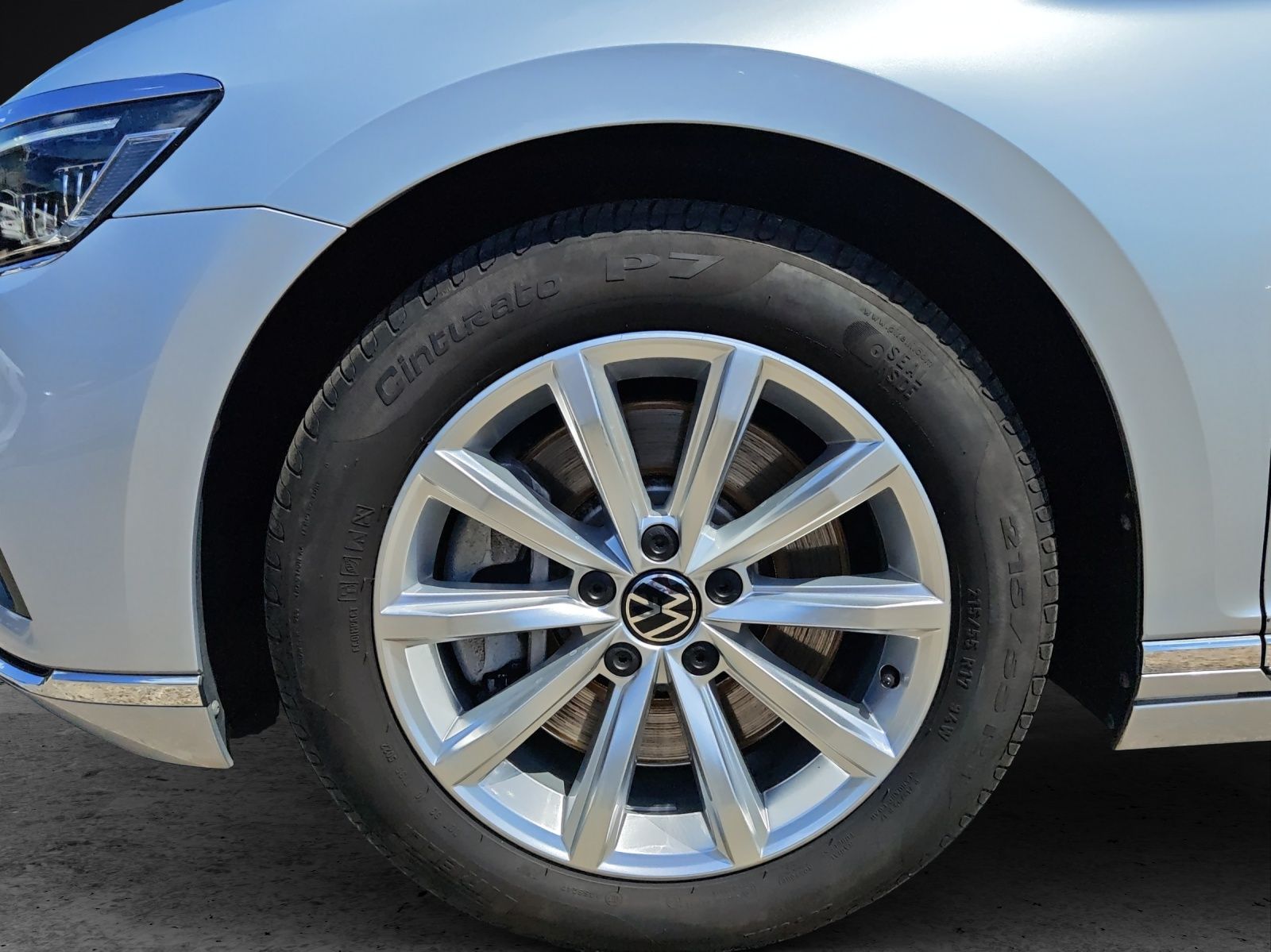 Fahrzeugabbildung Volkswagen Passat Variant TSI Elegance DSG 4M Matrix Navi A
