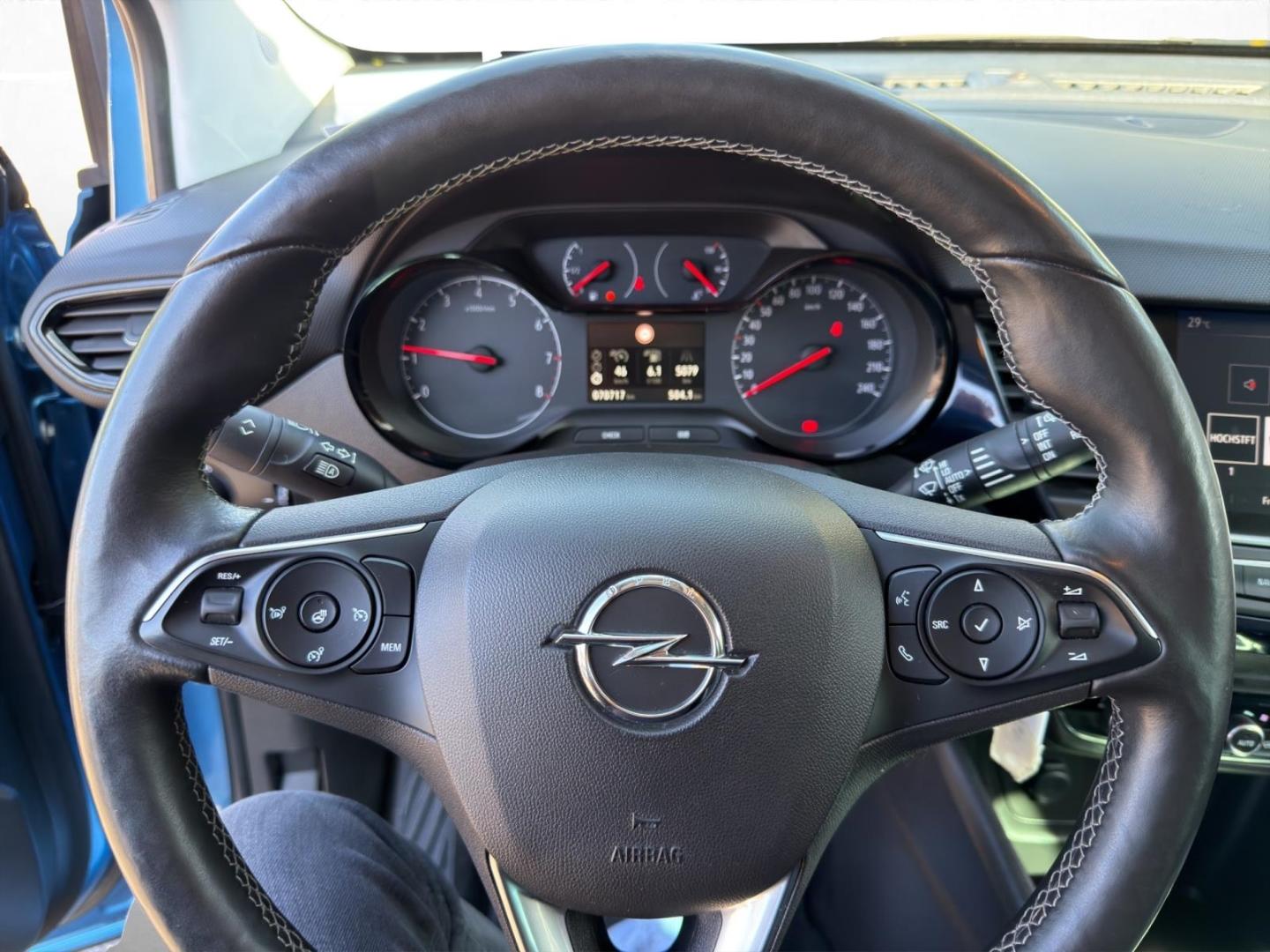 Opel Crossland Design Line 1.2 Navi PDC Kamera SHZ LE