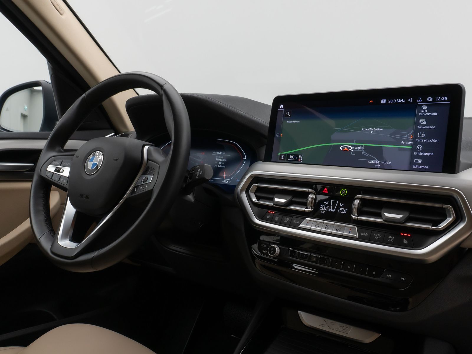 Fahrzeugabbildung BMW X3 xD20d Kamera HUD DAB HiFi Komfort Leder Sport
