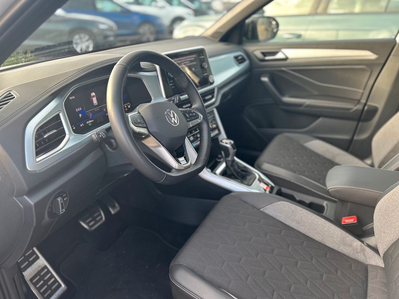 Fahrzeugabbildung Volkswagen T-Roc 2.0 TDI GOAL NEU50T AHK LED ACC SHZ+LHZ