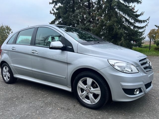 Mercedes-Benz B 170 BlueEFFICIENCY MB Scheckheft Klima SHZ